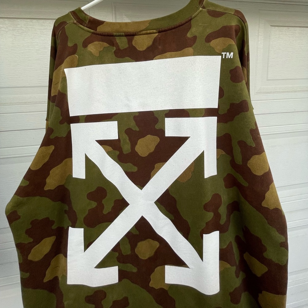Off-White Camouflage Crewneck “Seeing Things”